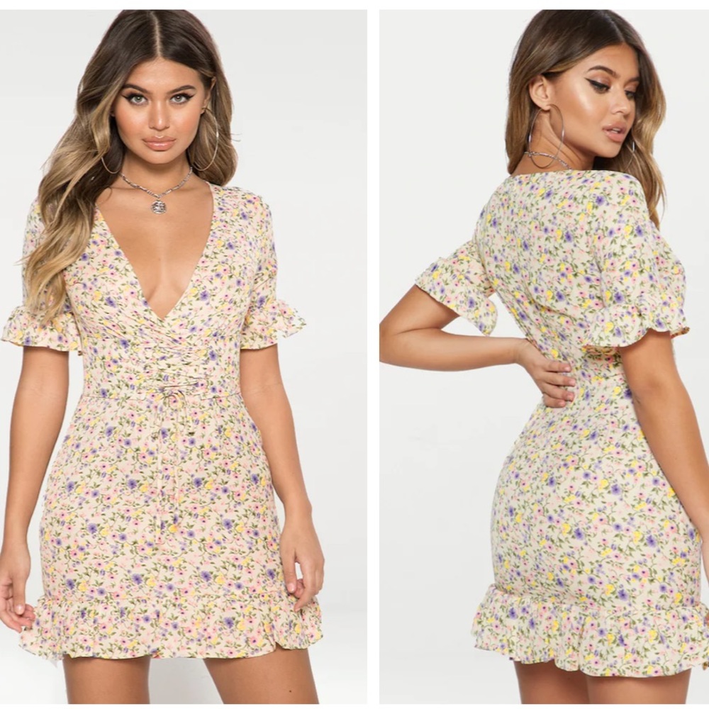 NWT Pretty Little Thing Floral Corset Dress